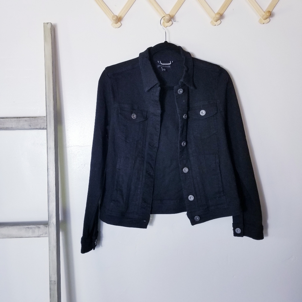SIGNATURE STUDIO BLACK JEAN JACKET SIZE SMALL 98% COTTON